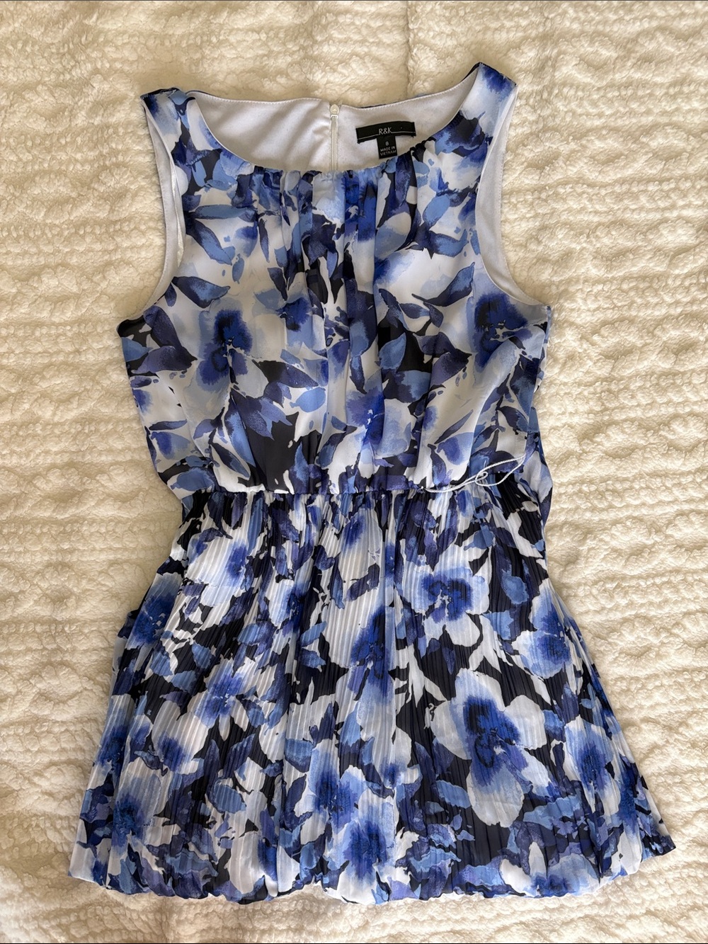 R&K White & Blue Floral Pleated maxi Dress